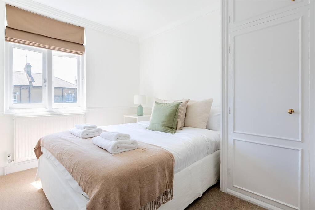 Spacious 3 Bedroom Flat With Terrace Апартаменты