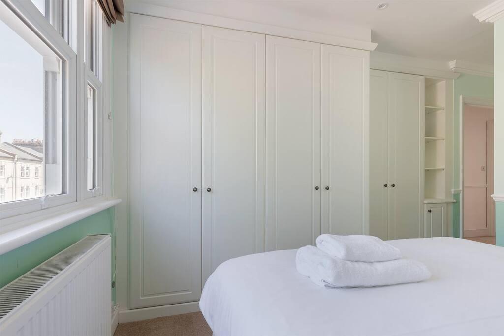 Spacious 3 Bedroom Flat With Terrace Апартаменты